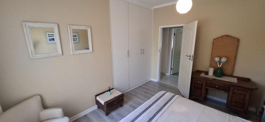 6 Bedroom Property for Sale in Suidrand Free State